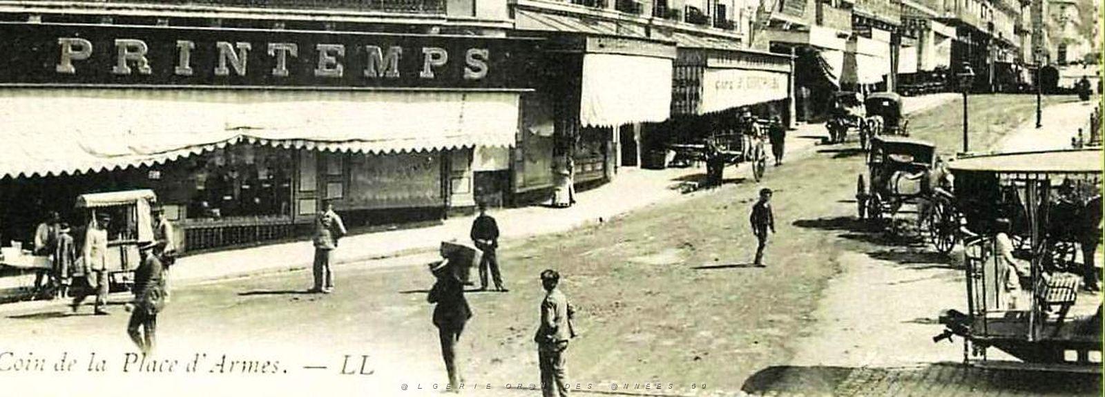 1013- Oran - Un coin de la Place d'Armes2.jpg